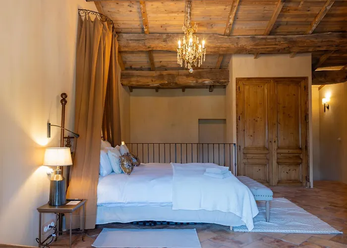Le Hameau De Saparale